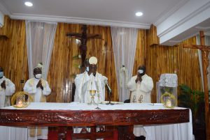 Lire la suite à propos de l’article MESSE D’ACTION DE GRÂCE DU 35ÈME ANNIVERSAIRE D’ORDINATION SACERDOTALE DU SECRÉTAIRE GÉNÉRAL DE L&rsquo;OCDI/Caritas Togo  R.P. BENOÎT ABALY HODANOU.