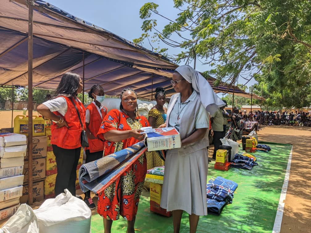 Lire la suite à propos de l’article Assistance Humanitaire au profit des sinistrés du Grand Lomé